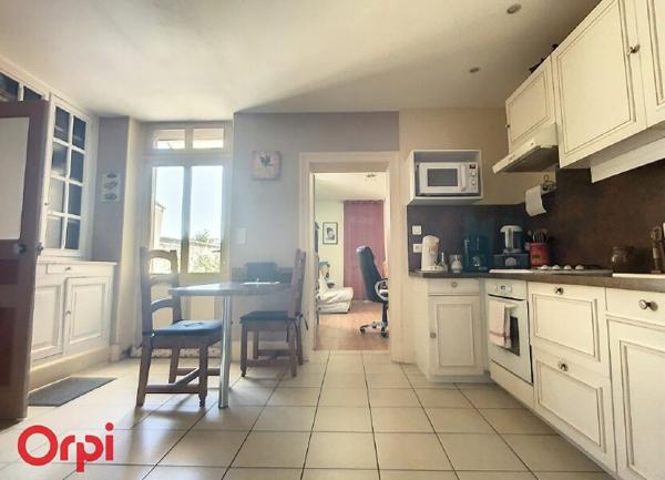 Maison à vendre    4 pièces •  Montmarault