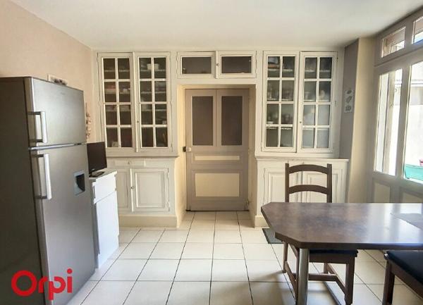 Maison à vendre    4 pièces •  Montmarault