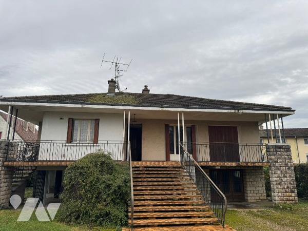 SAINT APOLLINAIRE, pavillon sur sous-sol indépendant sur 632 m² de terrain de type F5.