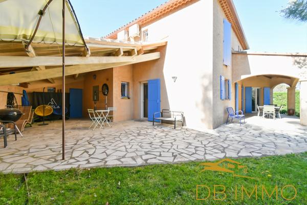 Maison familiale 168 m² avec piscine et grand jardin, à pied du centre de Châteauneuf-de-Gadagne
