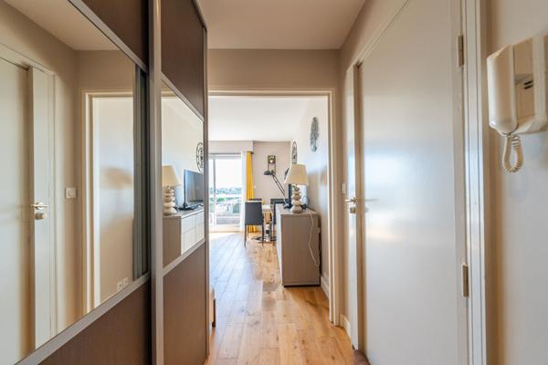 Dernier étage - 3 pièces en Parfait état avec terrasse