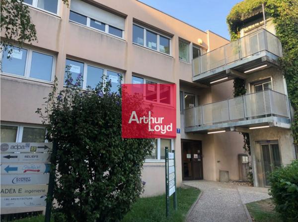 Bureaux à louer à Saint Martin d'Hères modernes lumineux et accès transports