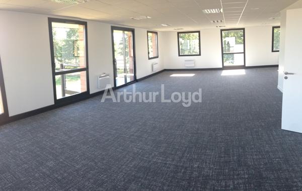 Bureaux à louer Villeneuve d'Ascq - Espaces modernes et accessibles dès 233 m²