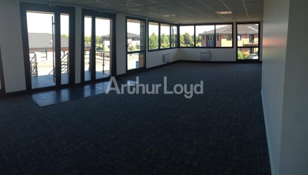 Bureaux à louer Villeneuve d'Ascq - Espaces modernes et accessibles dès 233 m²
