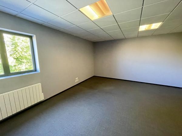 Bureaux à louer à SAINT JEAN DU CARDONNAY 76150