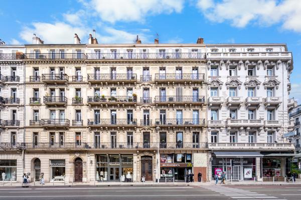 Bureaux rénovés à louer dans immeuble haussmannien - Centre-ville - Toulon