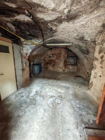 MAISON DE VILLAGE  – VERNOUX CENTRE (104 m² + garage + cave)