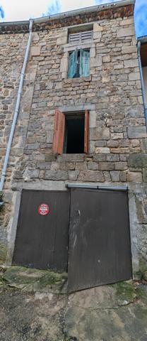 MAISON DE VILLAGE  – VERNOUX CENTRE (104 m² + garage + cave)