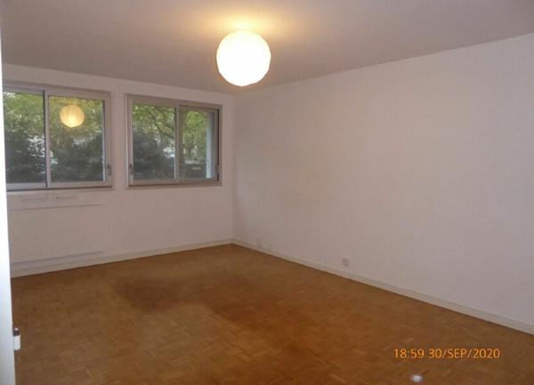 Appartement à louer    2 pièces •  Sèvres