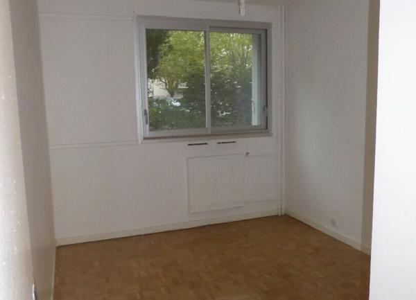 Appartement à louer    2 pièces •  Sèvres