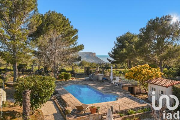 Maison à vendre 6 pièces 225 m² Carnoux-en-Provence