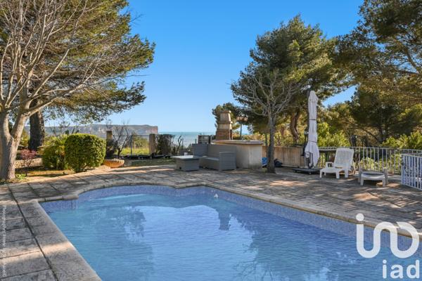 Maison à vendre 6 pièces 225 m² Carnoux-en-Provence