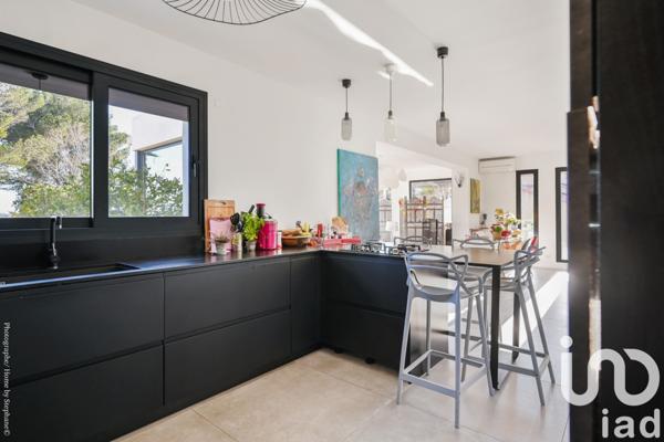 Maison à vendre 6 pièces 225 m² Carnoux-en-Provence