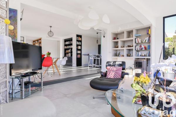 Maison à vendre 6 pièces 225 m² Carnoux-en-Provence