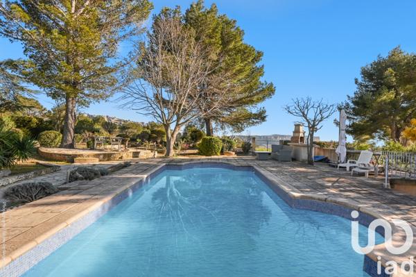 Maison à vendre 6 pièces 225 m² Carnoux-en-Provence