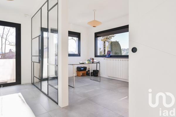 Maison à vendre 6 pièces 225 m² Carnoux-en-Provence