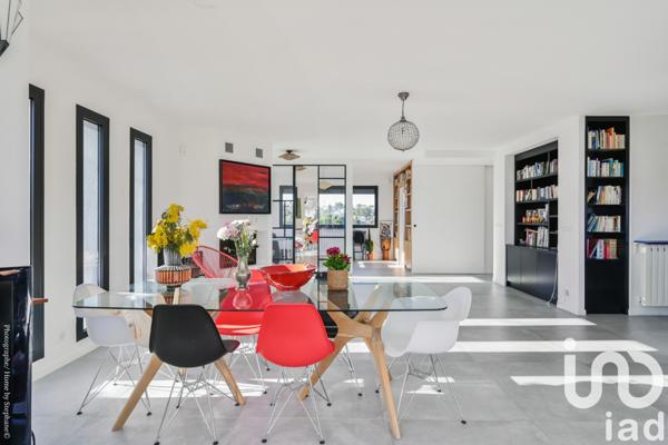 Maison à vendre 6 pièces 225 m² Carnoux-en-Provence