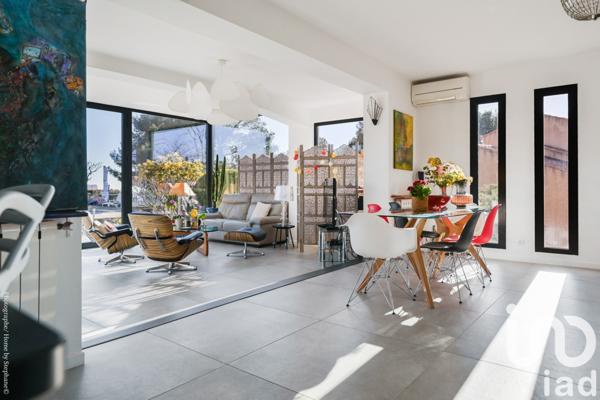 Maison à vendre 6 pièces 225 m² Carnoux-en-Provence