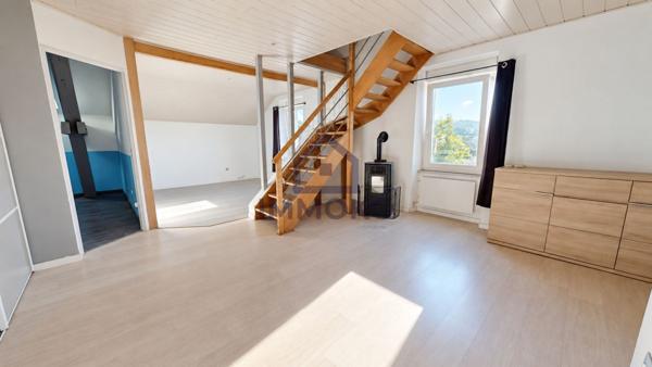 Grand Duplex F4 sur Mandeure avec jardin, cave, place de parking et garage