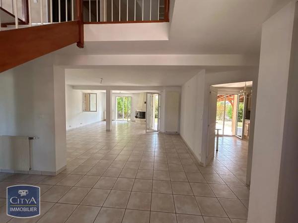 Maison à louer 7 pièces 151.64m² Ruffey-lès-Echirey (21490)