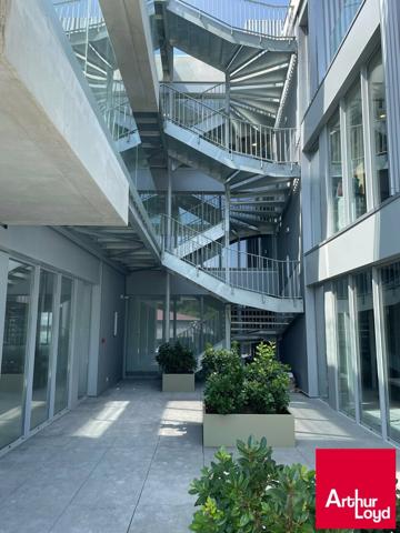 A LOUER BUREAUX NEUFS ANGLET MAIGNON 147 M²