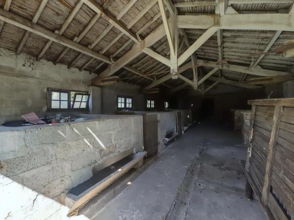 CHARME DE L’ANCIEN, BEAUX VOLUMES ET CONFORT MODERNE – 166 M² – 4 GRANDES CHAMBRES – TERRAIN DE 2 144 M²
