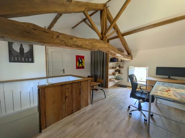 CHARME DE L’ANCIEN, BEAUX VOLUMES ET CONFORT MODERNE – 166 M² – 4 GRANDES CHAMBRES – TERRAIN DE 2 144 M²