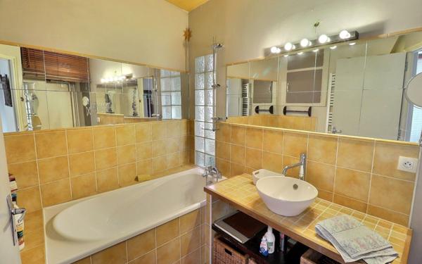 Appartement à vendre    2 pièces • 42,80 m2 Viroflay