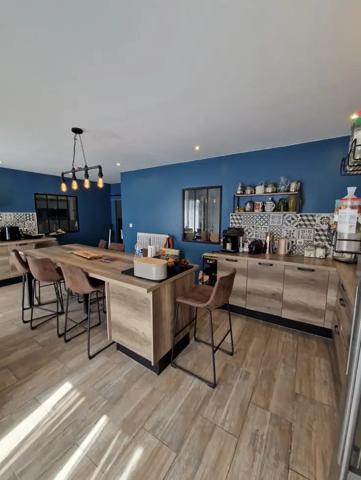 Châtellerault - 289 m2, 3 appartements... ou une grande mais