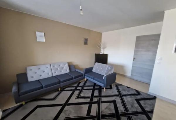 Châtellerault - 289 m2, 3 appartements... ou une grande mais