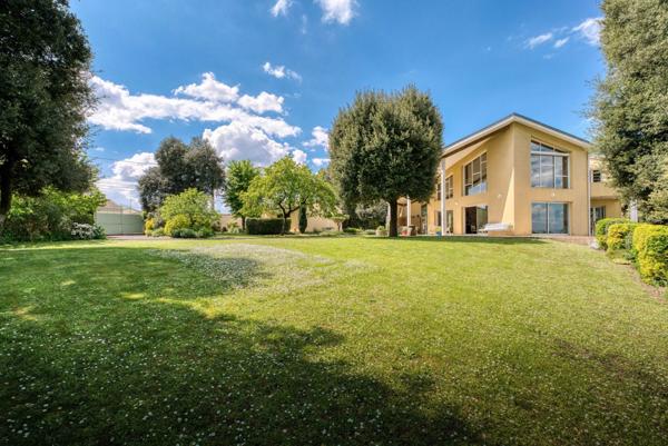 Villa surplombant la Charente à Chateaubernard