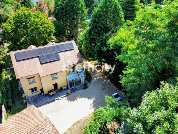 Maison
         6 pièces
        - 172 m² Exclusivité 299 500 € *