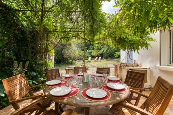 MAISON RÉNOVÉE AU CALME ABSOLU, TOUT À PIED