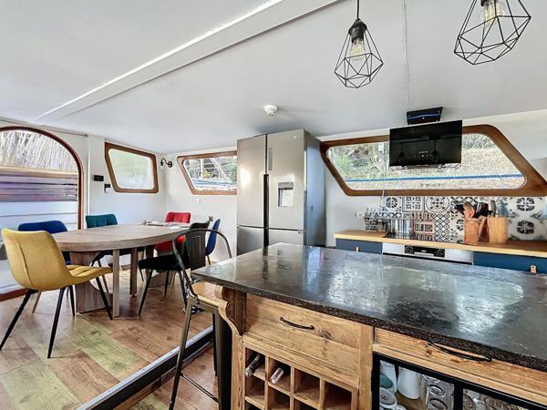 Péniche habitation - île de la Barthelasse - Avignon