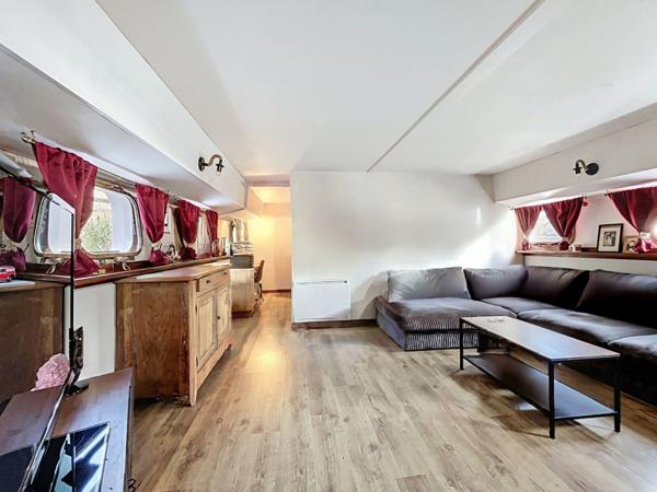 Péniche habitation - île de la Barthelasse - Avignon