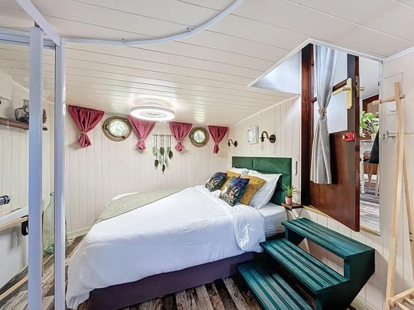 Péniche habitation - île de la Barthelasse - Avignon