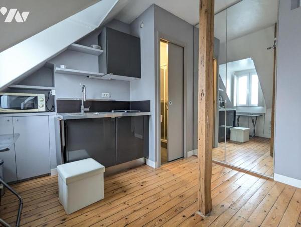 À vendre – Studio avec vue sur Notre-Dame de Paris