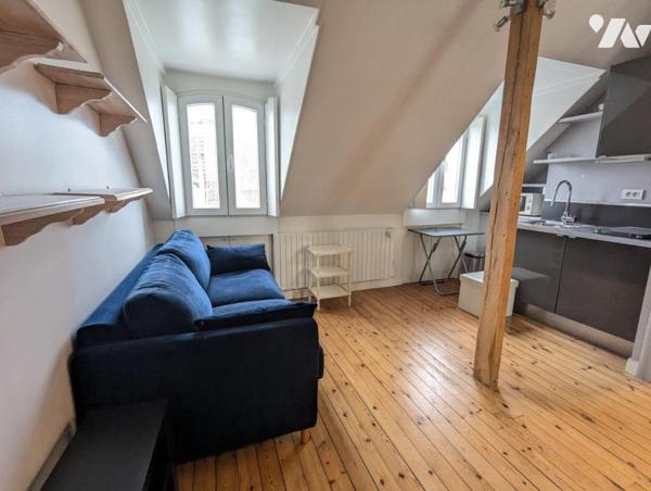 À vendre – Studio avec vue sur Notre-Dame de Paris