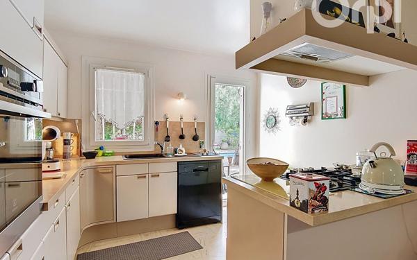 Maison à vendre    6 pièces •  Toulon