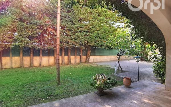 Maison à vendre    6 pièces •  Toulon