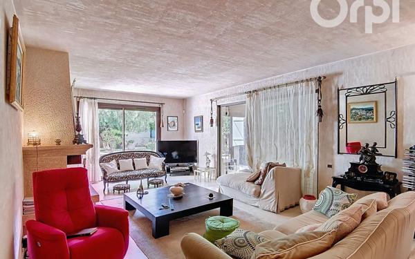 Maison à vendre    6 pièces •  Toulon