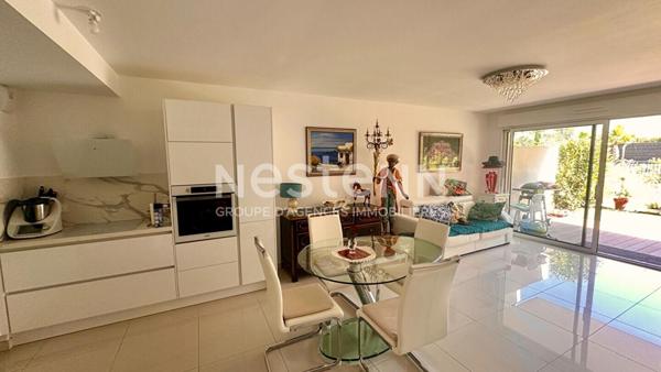 À vendre : Appartement contemporain 2 pièces en rez de jardin à Saint-Raphaël