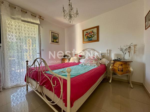 À vendre : Appartement contemporain 2 pièces en rez de jardin à Saint-Raphaël