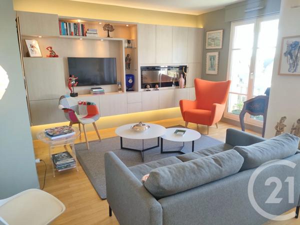 Appartement F3 à vendre  3 pièces - 65 m 2   DEAUVILLE  - 14