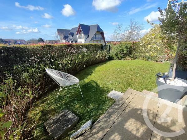 Appartement F3 à vendre  3 pièces - 65 m 2   DEAUVILLE  - 14