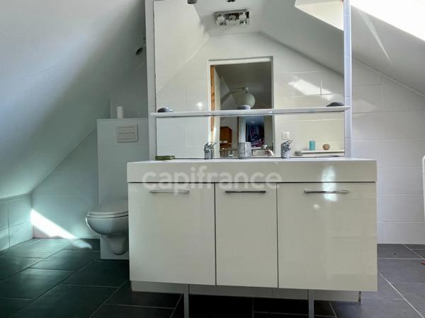 Maison de plain-pied spacieuse et lumineuse 7 pièces 5 chambres!