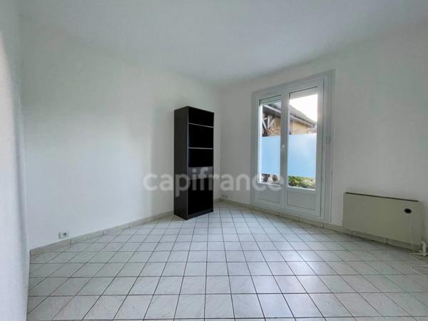Maison de plain-pied spacieuse et lumineuse 7 pièces 5 chambres!