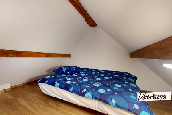 Proche Thoiry – Maison de village type triplex + 2 jardins + 2 parkings