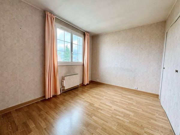 Maison 5 pièces, 3 chambres, sous-sol avec garage