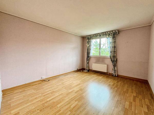 Maison 5 pièces, 3 chambres, sous-sol avec garage